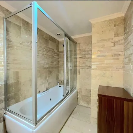 Gold 5 Star 2+1 Sea View And Aqua Park Apartment